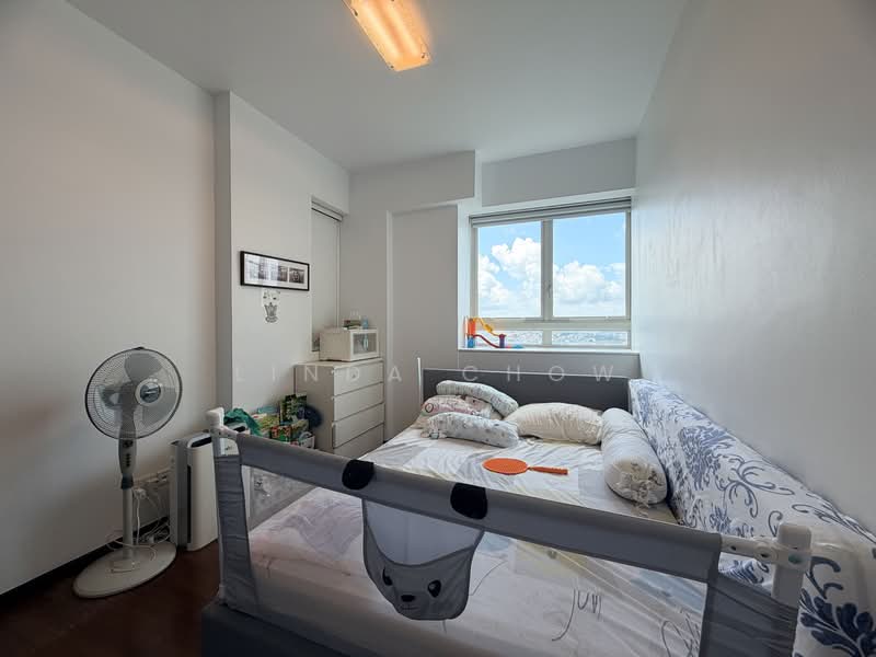 Goldenhill Park Condo, 60 Mei Hwan Drive, 3 Bedrooms, 1,335 sqft, Condominium For Sale, by Linda Chow, 500117843 - Bedroom - PropertyGuru.com.sg