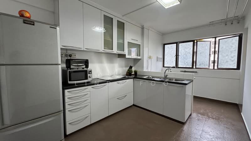 538 Ang Mo Kio Avenue 5, 538 Ang Mo Kio Avenue 5, 2 Bedrooms, 732 sqft, HDB Flat For Sale, by Linda Foo, 500117858 - Kitchen - PropertyGuru.com.sg