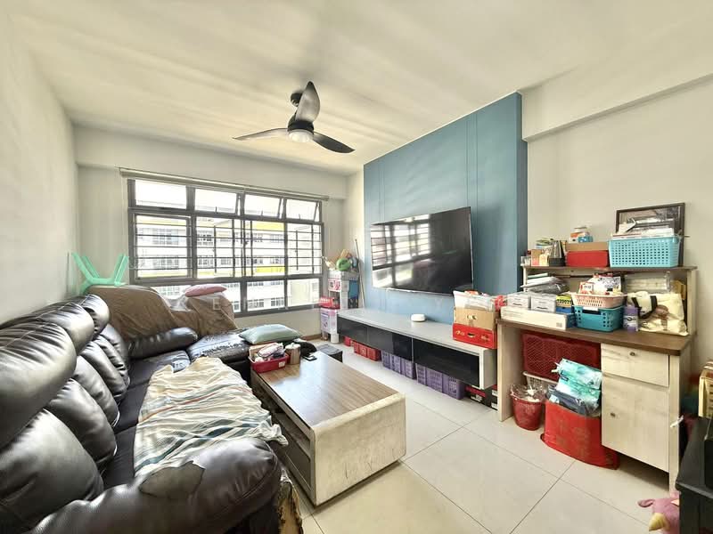 619A Tampines Street 61, 619A Tampines Street 61, 3 Bedrooms, 1,001 sqft, HDB Flat For Sale, by Kenneth Yeo, 500117874 - Living Room - PropertyGuru.com.sg