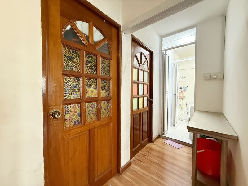 326 Ubi Avenue 1, 326 Ubi Avenue 1, 5 Bedrooms, 1,572 sqft, HDB Flat For Sale, by Thomas Tong, 500117876 - Entrance - PropertyGuru.com.sg