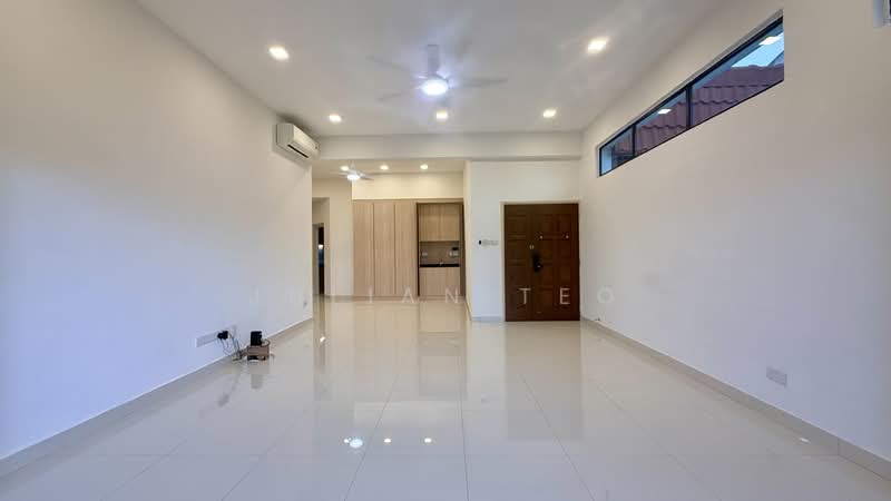 Clementi Park, 127 Sunset Way, 3 Bedrooms, 1,722 sqft, Condominium For Sale, by Julian Teo, 500117897 - Living Room - PropertyGuru.com.sg
