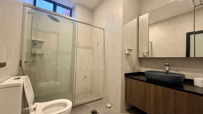 Clementi Park, 127 Sunset Way, 3 Bedrooms, 1,722 sqft, Condominium For Sale, by Julian Teo, 500117897 - Bathroom - PropertyGuru.com.sg
