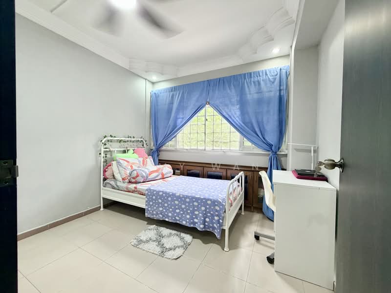 775 Pasir Ris Street 71, 775 Pasir Ris Street 71, 4 Bedrooms, 1,378 sqft, HDB Flat For Sale, by Emmy Wan, 500117899 - Bedroom - PropertyGuru.com.sg