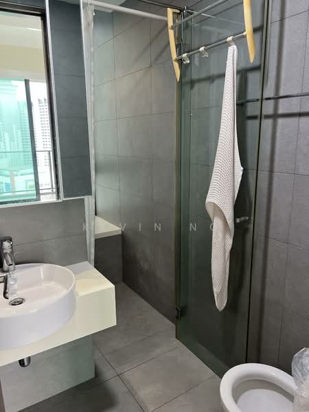 The Suites @ Central, 57-57A Devonshire Road, 3 Bedrooms, 1,378 sqft, Condominium For Rent, by Kevin Ng, 500117902 - Common Bathroom - PropertyGuru.com.sg