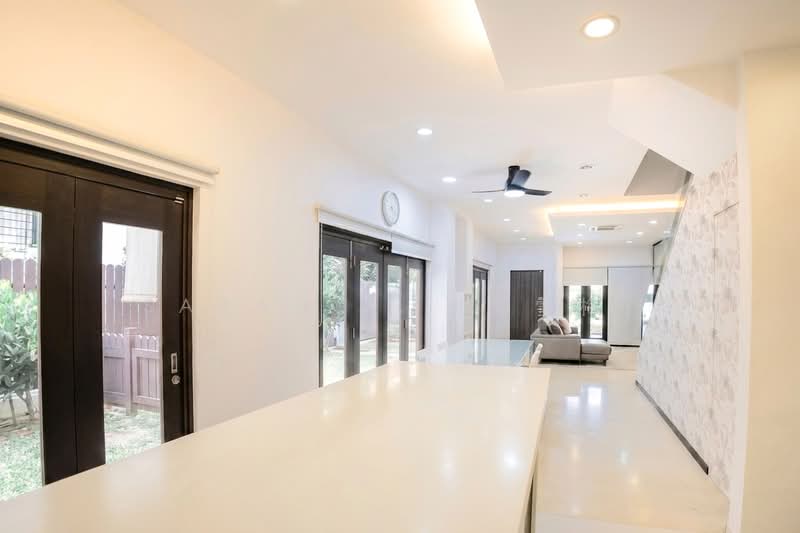 🦄 Rare Corner Terrace in Katong Area, Haig Road / Haig Lane / Haig Avenue, 4 Bedrooms, 3,200 sqft, Terraced House For Sale, by Sarah X. (郑雪梅), 500117906 - Living Room - PropertyGuru.com.sg