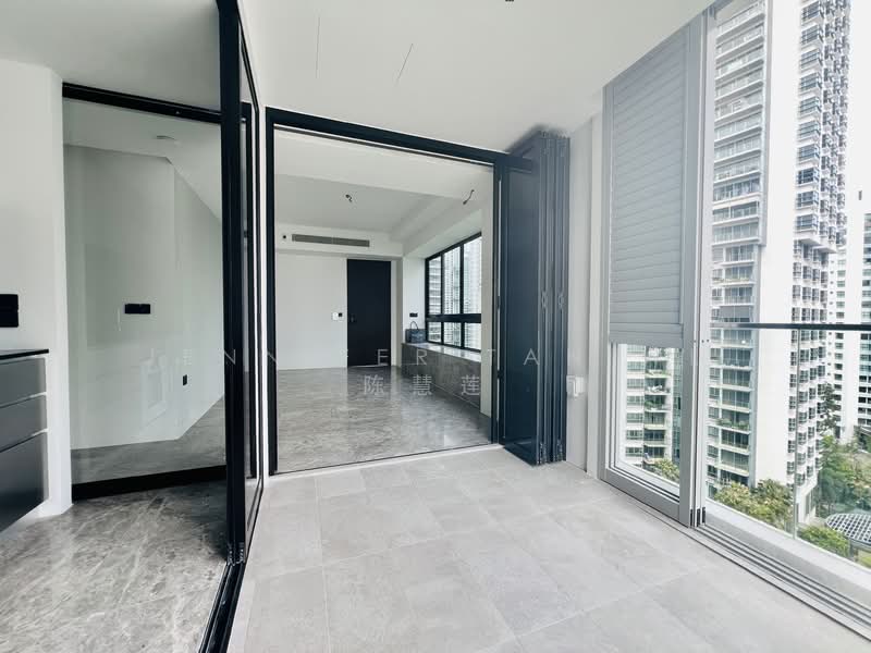 The Iveria, 2 Kim Yam Road, 3 Bedrooms, 915 sqft, Condominium For Sale, by Jennifer Tan WL 陈慧莲, 500117920 - Balcony - PropertyGuru.com.sg
