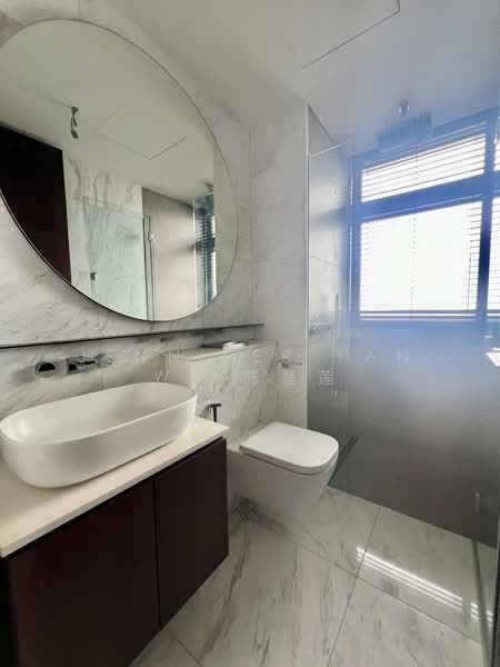 The Iveria, 2 Kim Yam Road, 3 Bedrooms, 915 sqft, Condominium For Sale, by Jennifer Tan WL 陈慧莲, 500117920 - Bathroom - PropertyGuru.com.sg
