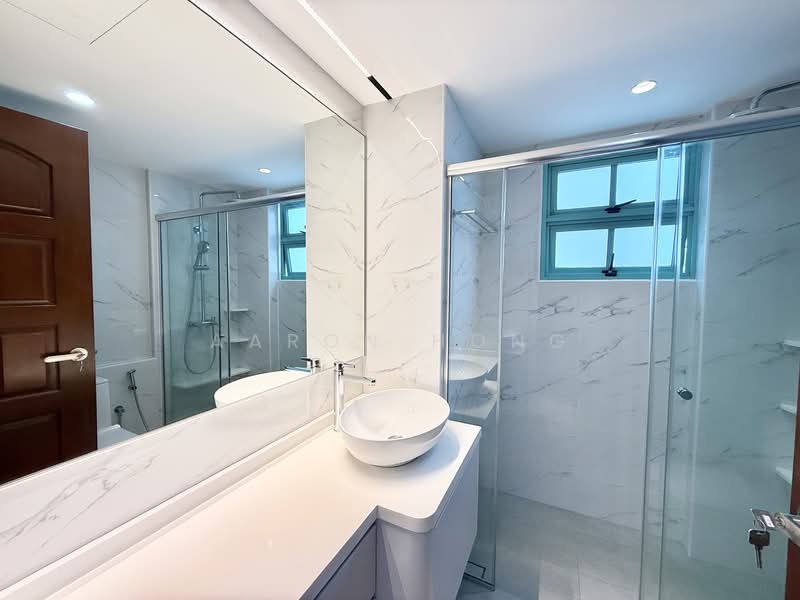 Ballota Park Condo, 156 Mariam Way, 2 Bedrooms, 990 sqft, Condominium For Rent, by Aaron Hong, 500117929 - Bathroom - PropertyGuru.com.sg