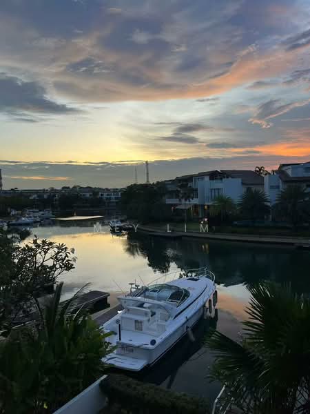 ocean drive, , 4 Bedrooms, 5,000 sqft, Terraced House For Sale, by Mey Lim, 500117930 - Exterior - PropertyGuru.com.sg