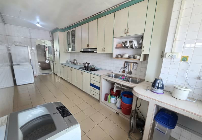 389 Yishun Avenue 6, 389 Yishun Avenue 6, 3 Bedrooms, 1,119 sqft, HDB Flat For Sale, by Melina Yap, 500117945 - Kitchen - PropertyGuru.com.sg