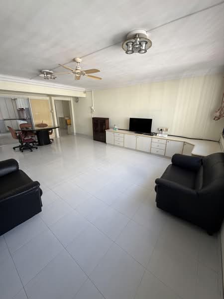 241 Bishan Street 22, 241 Bishan Street 22, 3 Bedrooms, 1,227 sqft, HDB Flat For Sale, by Gary Lo, 500117948 - Living Room - PropertyGuru.com.sg