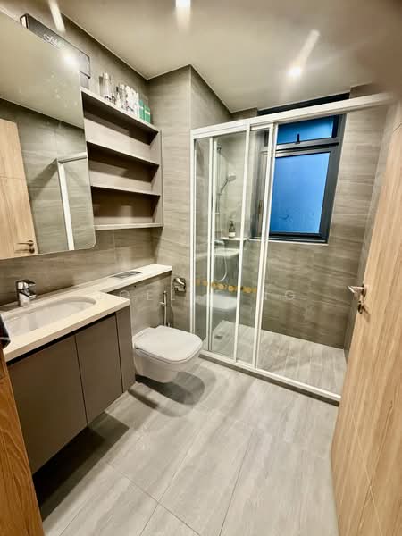 Hundred Palms Residences, 260 Yio Chu Kang Road, 3 Bedrooms, 1,044 sqft, Executive Condominium For Rent, by Joelle Ng, 500117950 - Bathroom - PropertyGuru.com.sg