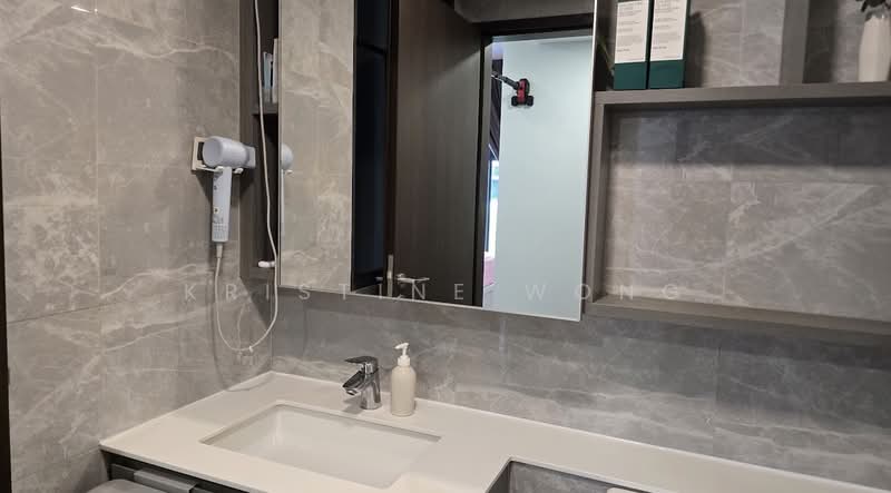 The Brownstone, 156 Canberra Drive, 3 Bedrooms, 915 sqft, Executive Condominium For Rent, by Kristine Wong, 500117952 - Bathroom - PropertyGuru.com.sg