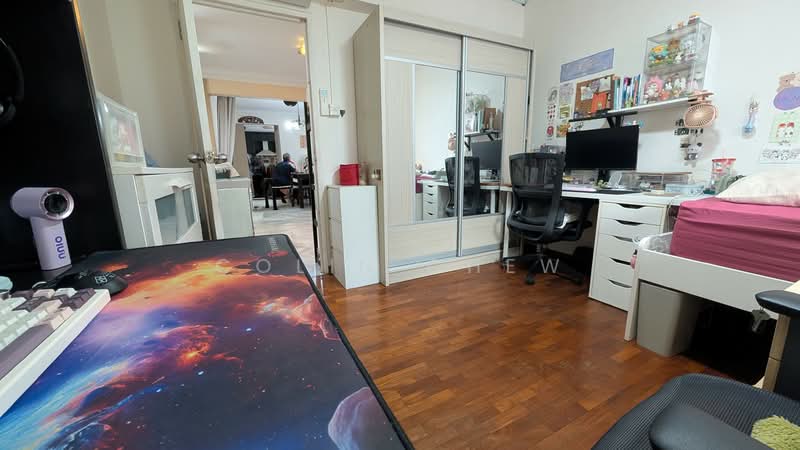 556 Pasir Ris Street 51, 556 Pasir Ris Street 51, 4 Bedrooms, 1,302 sqft, HDB Flat For Sale, by Colin Chew, 500117970 - BEDROOM - PropertyGuru.com.sg