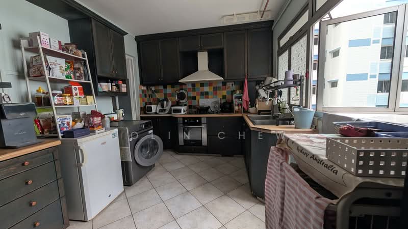 556 Pasir Ris Street 51, 556 Pasir Ris Street 51, 4 Bedrooms, 1,302 sqft, HDB Flat For Sale, by Colin Chew, 500117970 - Kitchen - PropertyGuru.com.sg