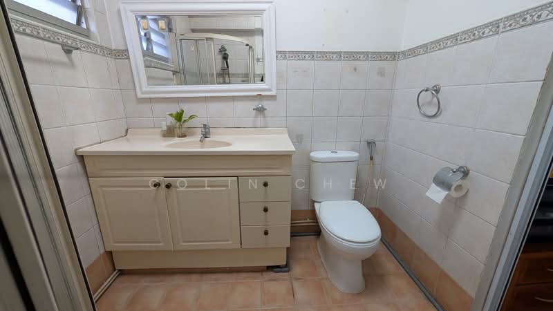 556 Pasir Ris Street 51, 556 Pasir Ris Street 51, 4 Bedrooms, 1,302 sqft, HDB Flat For Sale, by Colin Chew, 500117970 - Bathroom - PropertyGuru.com.sg