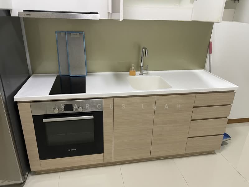 Hillion Residences, 12 Jelebu Road, 2 Bedrooms, 710 sqft, Apartment For Rent, by Marcus Luah, 500117971 - Kitchen - PropertyGuru.com.sg