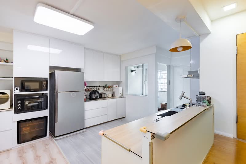 338 Tampines Street 33, 338 Tampines Street 33, 3 Bedrooms, 1,152 sqft, HDB Flat For Sale, by Gracia Ow, 500117978 - Kitchen - PropertyGuru.com.sg