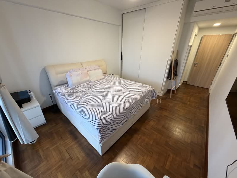 East Meadows, 30 Tanah Merah Kechil Road, 3 Bedrooms, 1,195 sqft, Condominium For Sale, by Zachar Oh, 500117982 - Bedroom - PropertyGuru.com.sg