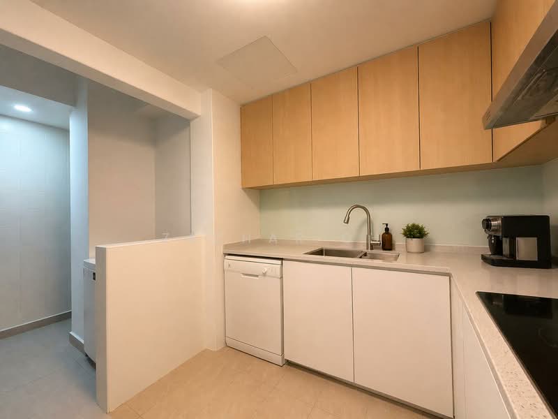 East Meadows, 30 Tanah Merah Kechil Road, 3 Bedrooms, 1,195 sqft, Condominium For Sale, by Zachar Oh, 500117982 - Kitchen - PropertyGuru.com.sg