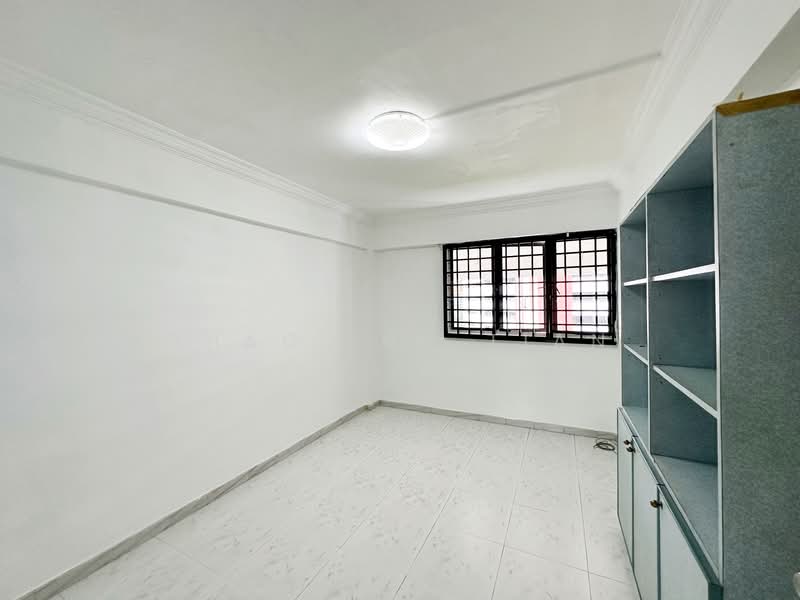 105 Jurong East Street 13, 105 Jurong East Street 13, 3 Bedrooms, 969 sqft, HDB Flat For Sale, by Shao Inn Tian, 500117983 - Second Bedroom - PropertyGuru.com.sg