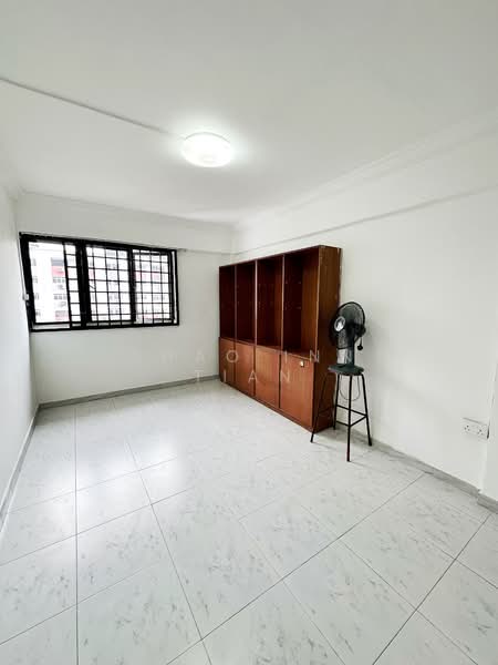 105 Jurong East Street 13, 105 Jurong East Street 13, 3 Bedrooms, 969 sqft, HDB Flat For Sale, by Shao Inn Tian, 500117983 - Third Bedroom - PropertyGuru.com.sg