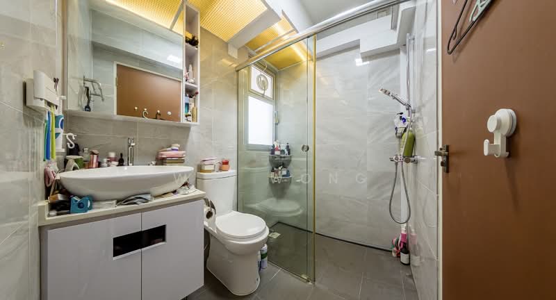 105 Depot Road, 105 Depot Road, 3 Bedrooms, 990 sqft, HDB Flat For Sale, by W J Wong, 500118007 - Bathroom - PropertyGuru.com.sg
