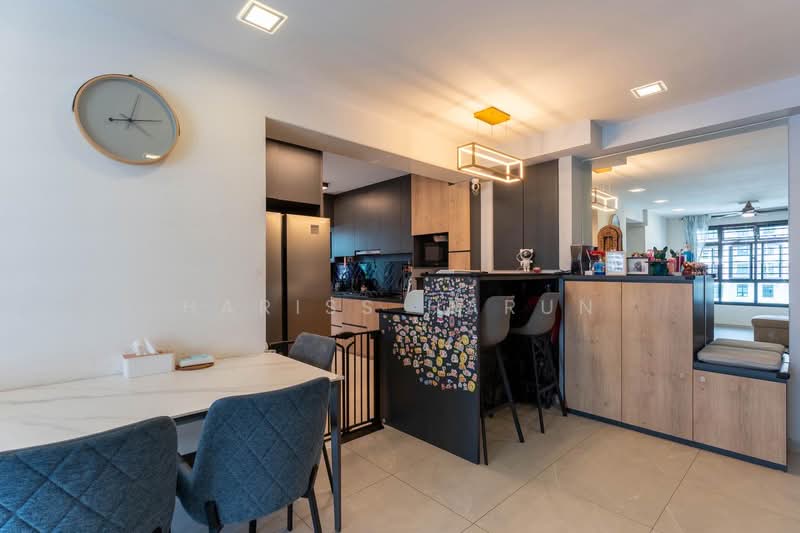 415C Northshore Drive, 415C Northshore Drive, 3 Bedrooms, 1,011 sqft, HDB Flat For Sale, by Hariss Harun, 500118015 - Kitchen - PropertyGuru.com.sg