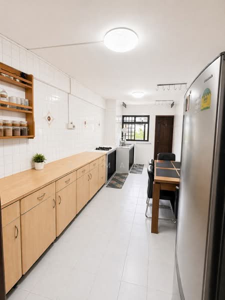 23 Hougang Avenue 3, 23 Hougang Avenue 3, 2 Bedrooms, 786 sqft, HDB Flat For Sale, by R. Mani, 500118019 - Kitchen - PropertyGuru.com.sg