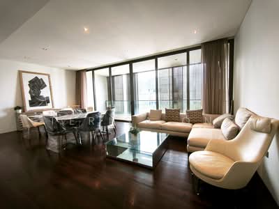 For Rent - Lloyd SixtyFive