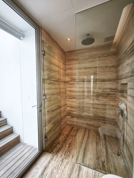 Lloyd SixtyFive, 65 Lloyd Road, 3 Bedrooms, 3,638 sqft, Condominium For Rent, by Terisa Ong, 500118036 - Master Bathroom with Outdoor Bath  - PropertyGuru.com.sg