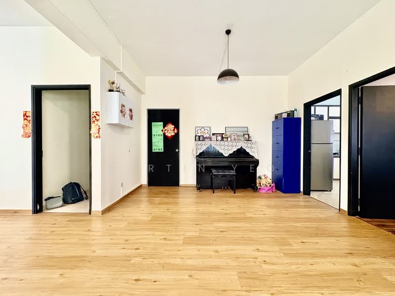 East Coast Road | 999yrs | Huge 1485sf 3BR 2Bath | Only $13xx psf | Rare Walk-Up Lv2 | Siglap, , 3 Bedrooms, 1,485 sqft, Walk-up Apartment For Sale, by Martin Yeo, 500118049 - PropertyGuru.com.sg