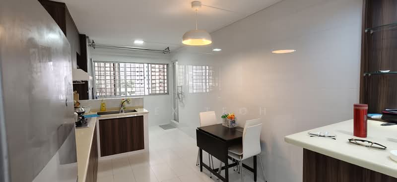 138 Bukit Batok West Avenue 6, 138 Bukit Batok West Avenue 6, 2 Bedrooms, 721 sqft, HDB Flat For Rent, by Alex Teoh, 500118052 - Kitchen - PropertyGuru.com.sg