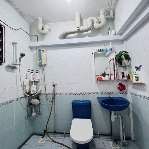 304A Anchorvale Link, 304A Anchorvale Link, 3 Bedrooms, 968 sqft, HDB Flat For Sale, by Yin Zhi (Xavier Yin), 500118066 - Bathroom - PropertyGuru.com.sg