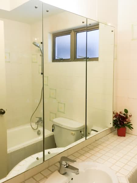 Buona Vista Gardens, 2 Zehnder Road, 2 Bedrooms, 1,281 sqft, Condominium For Rent, by Andrew Yew, 500118075 - Bathroom - PropertyGuru.com.sg