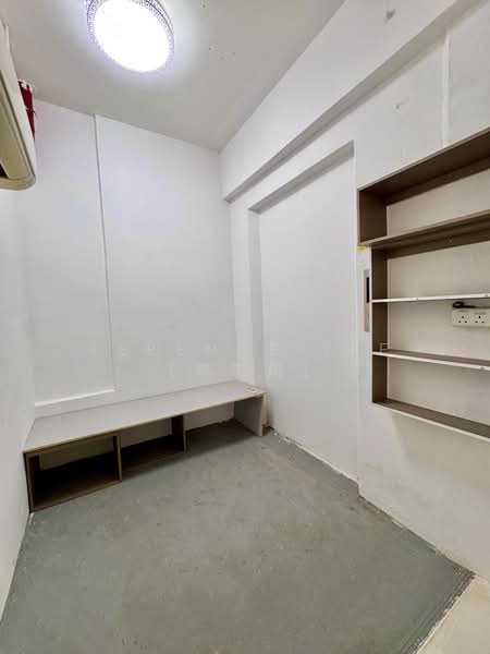 Kb Industrial Building, 10 Kaki Bukit Road 1, 4,542 sqft, Factory / Workshop (B2) For Sale, by Terence Tee (郑志翔), 500118076 - Interior - CommercialGuru.com.sg