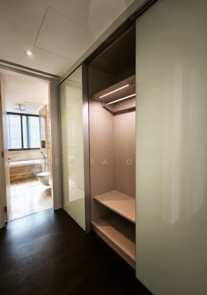 Lloyd SixtyFive, 65 Lloyd Road, 3 Bedrooms, 2,422 sqft, Condominium For Rent, by Terisa Ong, 500118077 - Walk-in Wardrobe  - PropertyGuru.com.sg