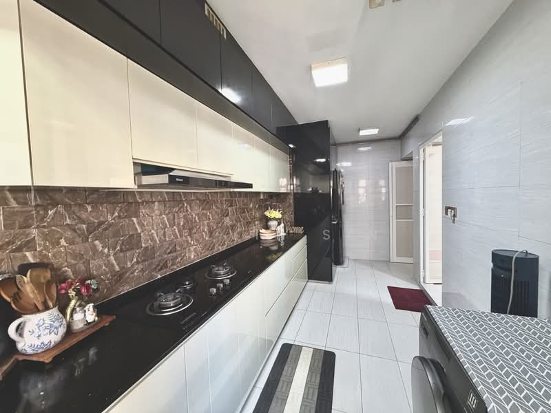 77A Redhill Road, 77A Redhill Road, 3 Bedrooms, 1,238 sqft, HDB Flat For Sale, by Kelvin Sin, 500118080 - Kitchen - PropertyGuru.com.sg