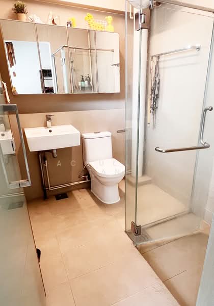 133 Pasir Ris Street 11, 133 Pasir Ris Street 11, 3 Bedrooms, 1,582 sqft, HDB Flat For Sale, by Jacqueline Tan, 500118100 - Bathroom - PropertyGuru.com.sg