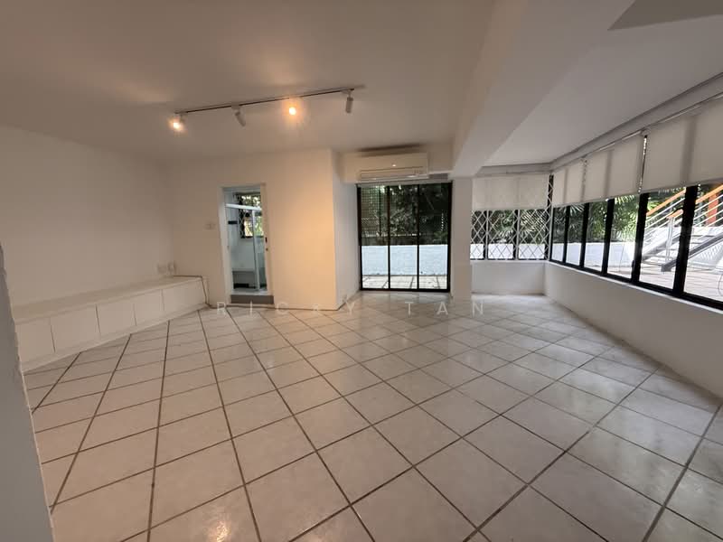 Leedon park, , 4 Bedrooms, 7,000 sqft, Good Class Bungalow For Sale, by Ricky Tan, 500118111 - Living Room - PropertyGuru.com.sg
