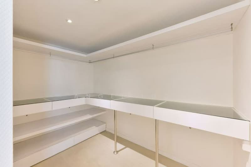 The Lakefront Residences, 46 Lakeside Drive, 3 Bedrooms, 2,099 sqft, Condominium For Sale, by Angel Luo, 500118119 - Walk-in Wardorbe - PropertyGuru.com.sg