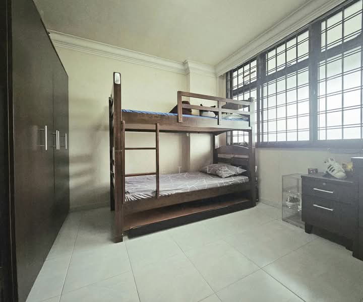 923 Hougang Avenue 9, 923 Hougang Avenue 9, 3 Bedrooms, 1,076 sqft, HDB Flat For Sale, by Janet Lee, 500118126 - Bedroom - PropertyGuru.com.sg