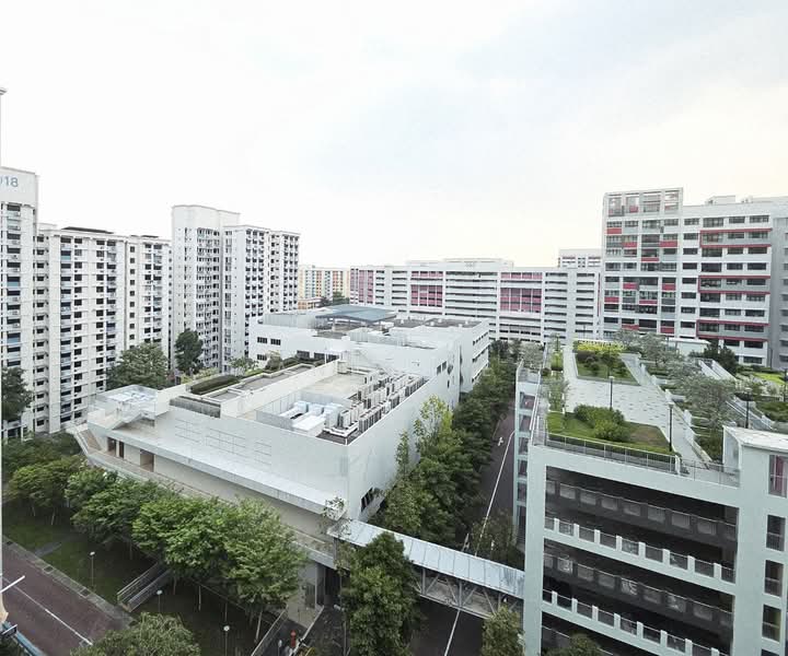 923 Hougang Avenue 9, 923 Hougang Avenue 9, 3 Bedrooms, 1,076 sqft, HDB Flat For Sale, by Janet Lee, 500118126 - Exterior - PropertyGuru.com.sg