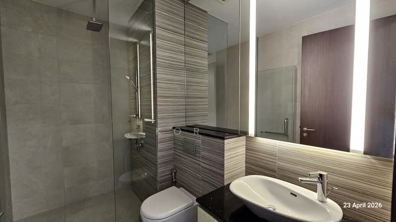 Kallang Riverside, 51 Kampong Bugis, 2 Bedrooms, 1,033 sqft, Condominium For Sale, by Kor ., 500118136 - Bathroom - PropertyGuru.com.sg