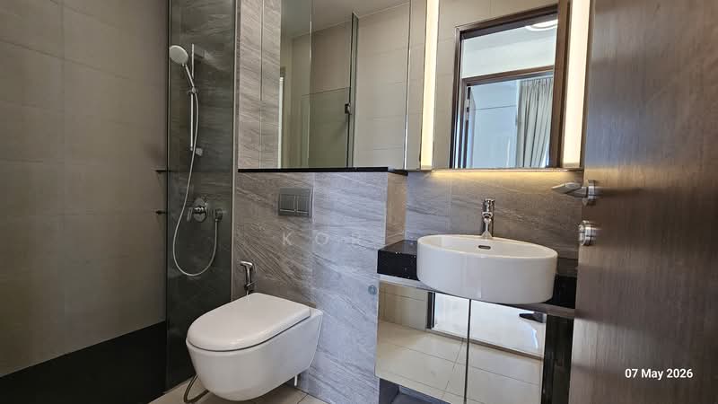 Kallang Riverside, 51 Kampong Bugis, 2 Bedrooms, 1,033 sqft, Condominium For Sale, by Kor ., 500118136 - Bathroom - PropertyGuru.com.sg