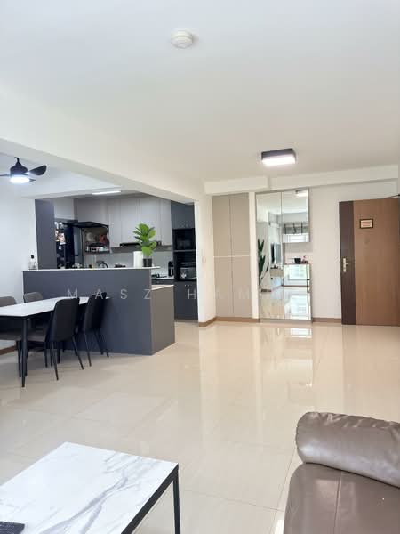 409C Northshore Drive, 409C Northshore Drive, 3 Bedrooms, 1,012 sqft, HDB Flat For Sale, by Masz Hameed, 500118149 - Kitchen - PropertyGuru.com.sg