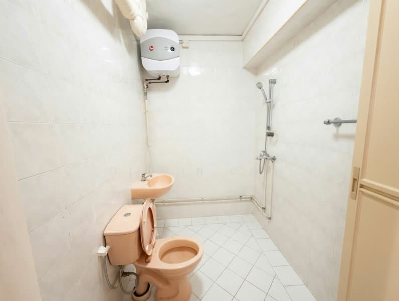 367 Corporation Drive, 367 Corporation Drive, 4 Bedrooms, 1,313 sqft, HDB Flat For Sale, by Delvin Ong, 500118154 - Bathroom - PropertyGuru.com.sg