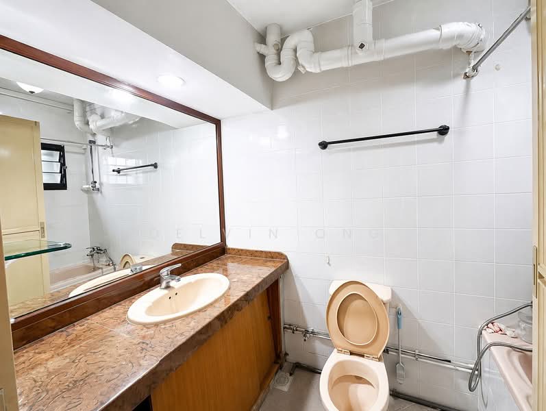 367 Corporation Drive, 367 Corporation Drive, 4 Bedrooms, 1,313 sqft, HDB Flat For Sale, by Delvin Ong, 500118154 - Bathroom - PropertyGuru.com.sg