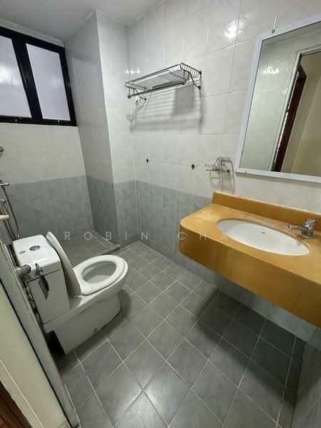 Mendon Spring, 198 Pasir Panjang Road, 3 Bedrooms, 1,055 sqft, Condominium For Sale, by Robin Chan, 500118158 - Bathroom - PropertyGuru.com.sg