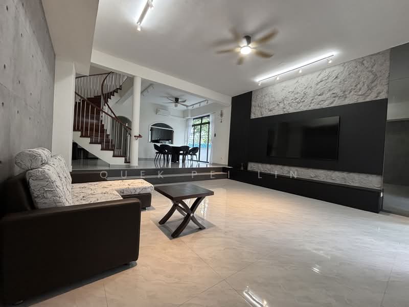 East Coast Avenue, East Coast Ave, 5 Bedrooms, 3,940 sqft, Corner Terrace For Rent, by Quek Pei Lin, 500118159 - Living Room - PropertyGuru.com.sg